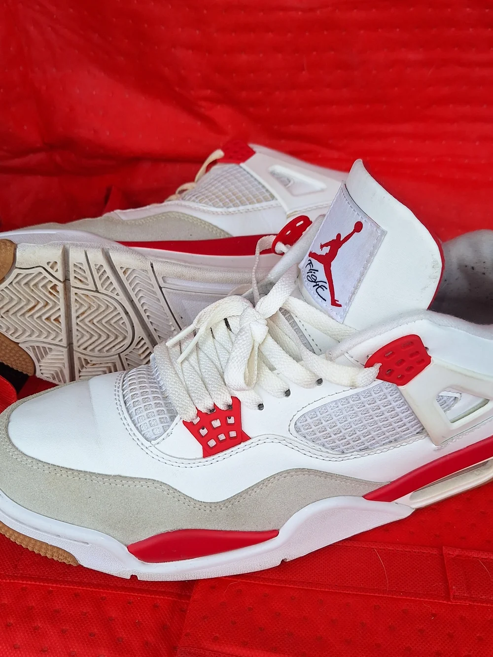Nike SB Retro Jordan 4 SP 'Varsity Red' Friends & Family DR5415-106 Size 13 RARE